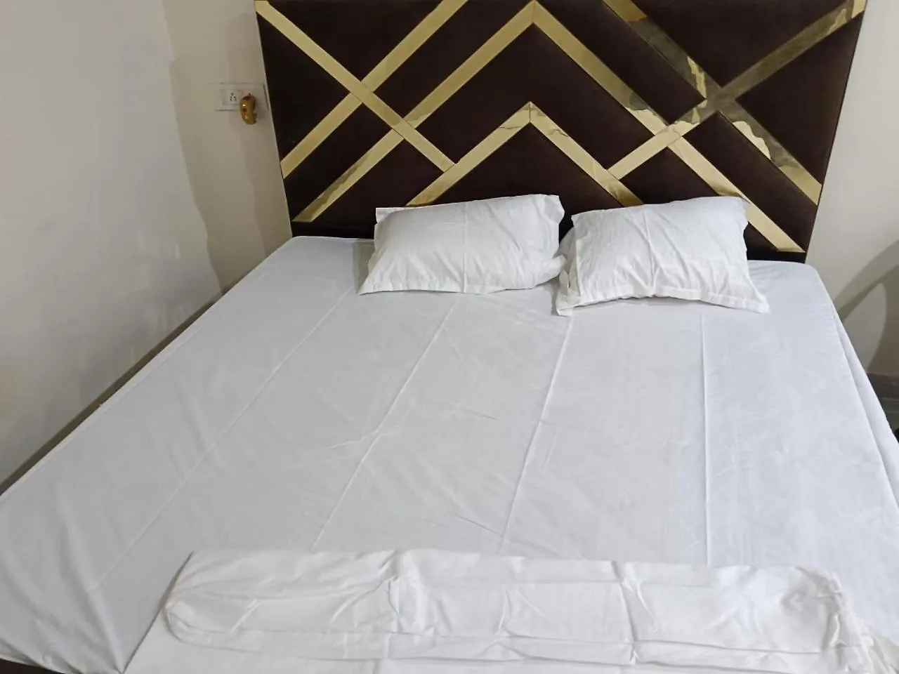 Hotel Sylvania Palace Varanasi